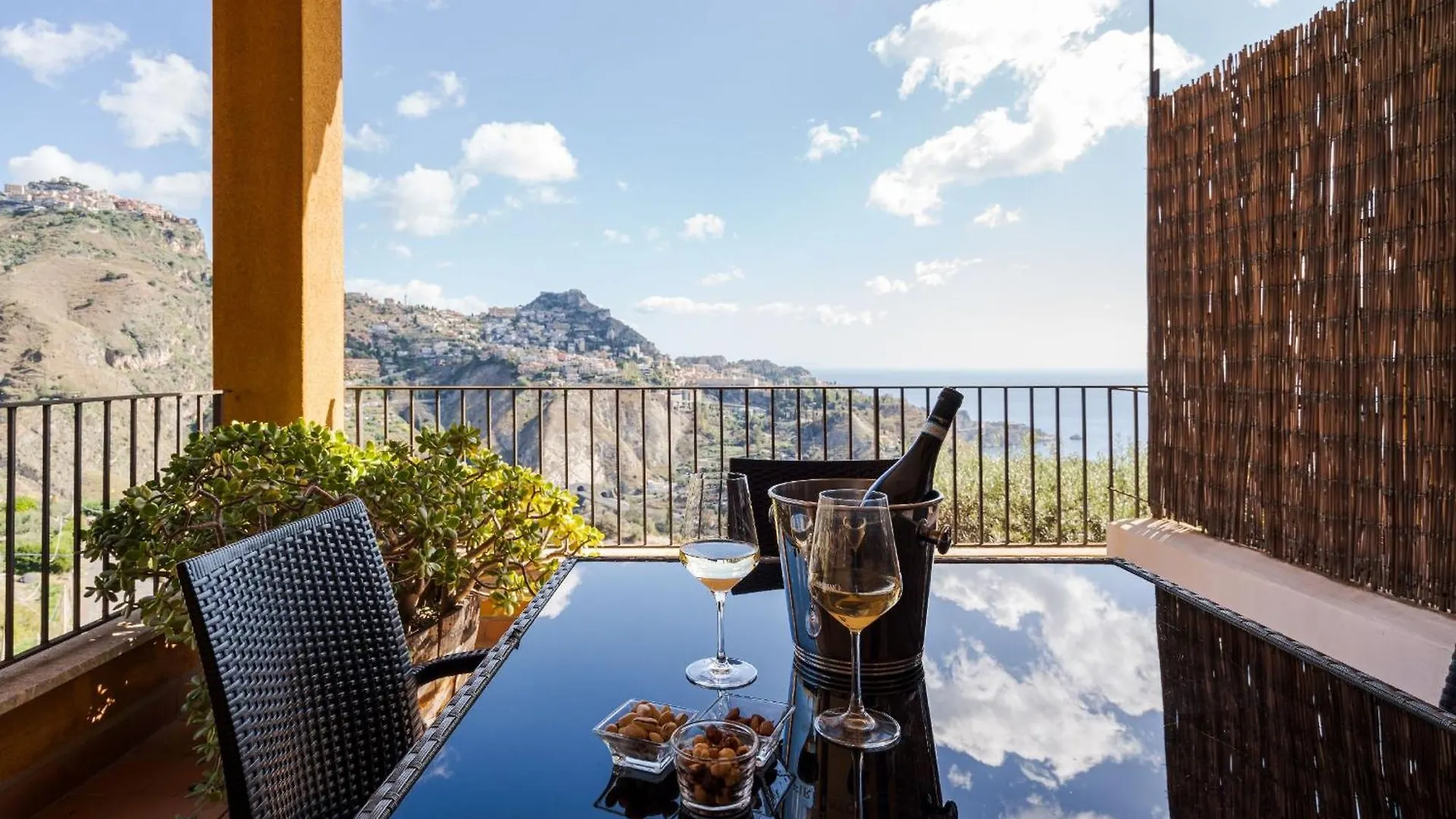 The Lemon Tree Apartment Taormina Italy