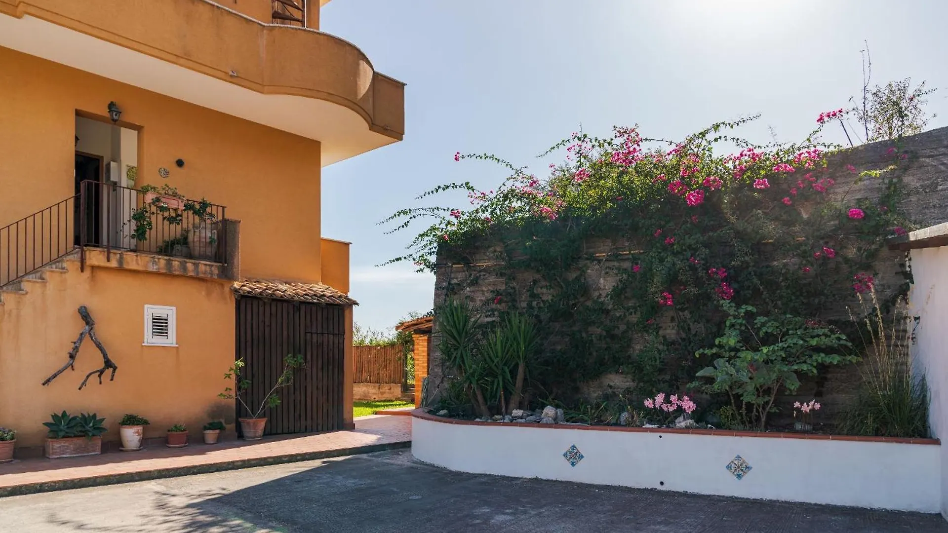 The Lemon Tree Apartment Taormina 0*,  Italy