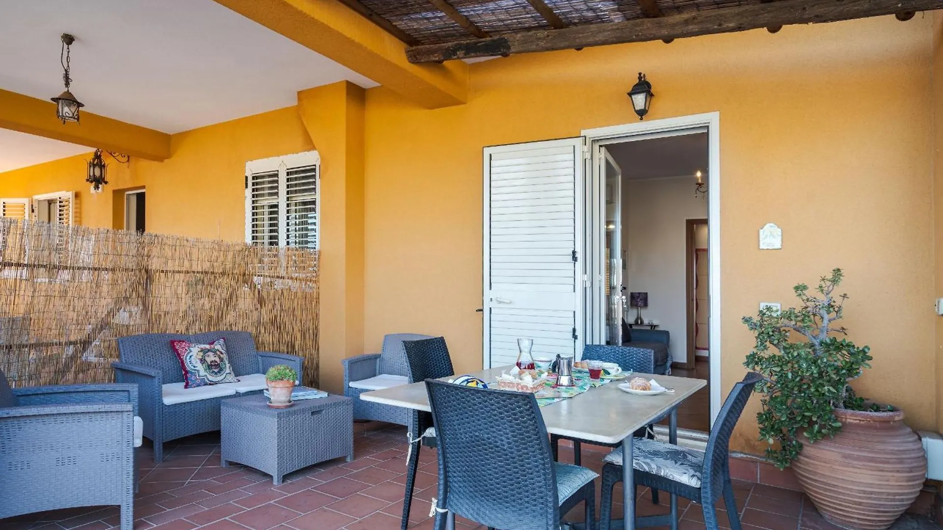 The Lemon Tree Apartment Taormina Italy