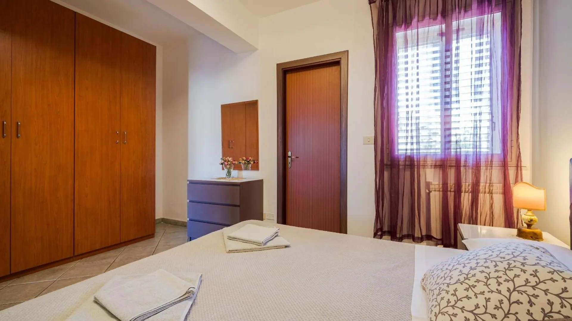 The Lemon Tree Apartment Taormina 0*,  Italy