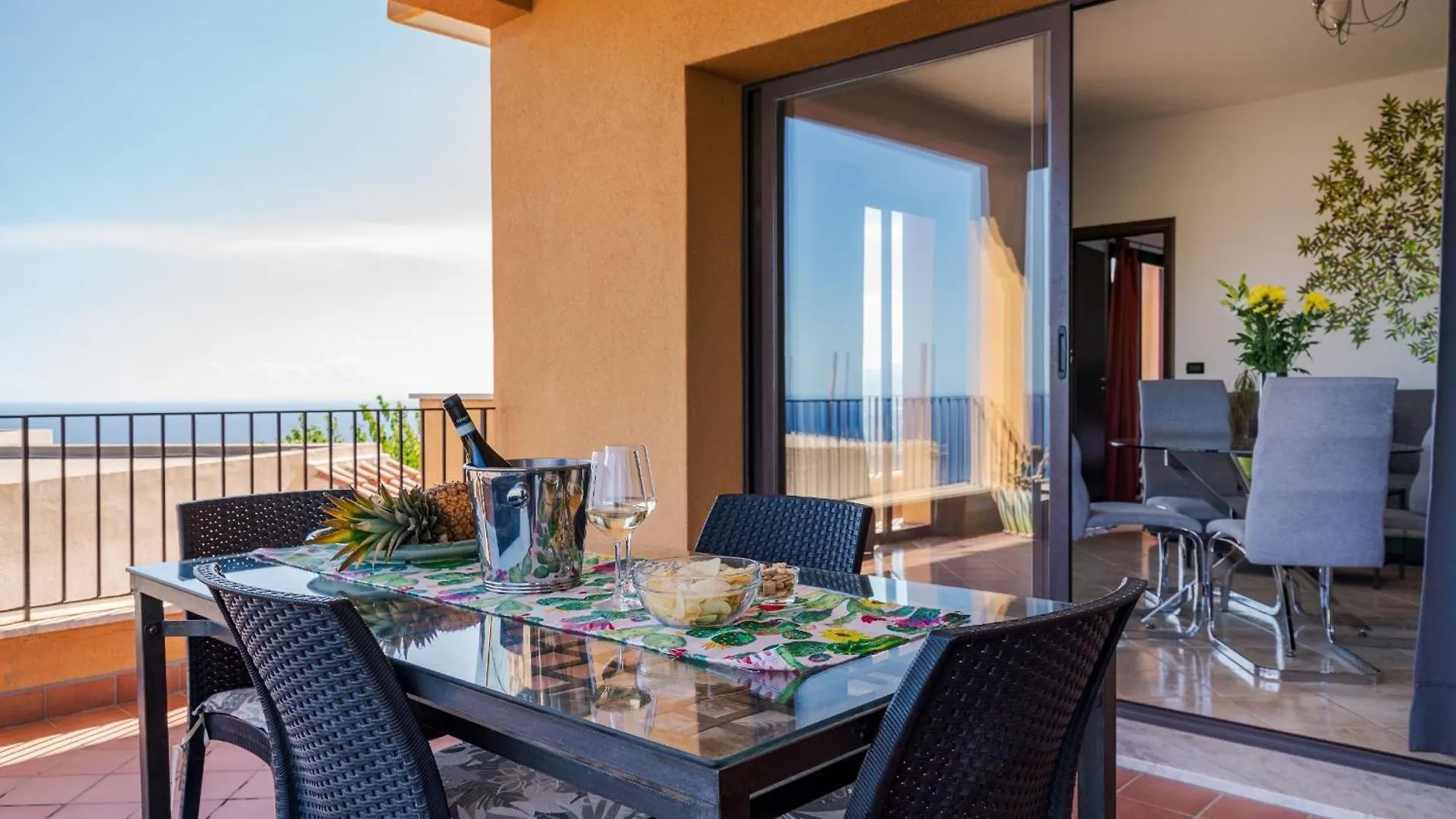 The Lemon Tree Apartment Taormina